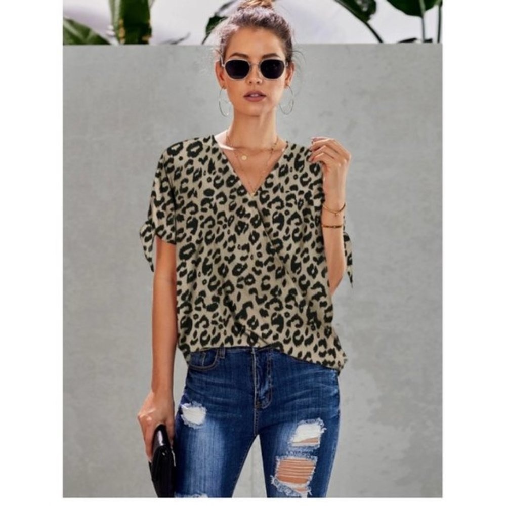 🌹SALE- Cute Leopard Print Top